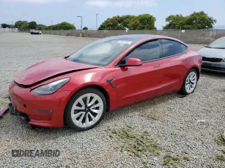 2021 Tesla Model 3 Long Range z VIN 5YJ3E1EB7MF879163, wystawiony jako Copart lot #60067405 z przebiegiem 75 928 mil mil oraz Czysty tytuł • Clean title. Historia ofert i sprzedaży dostępna na DreamBid. Obrazek 1.