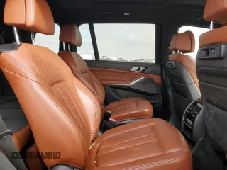 2022 BMW X7 M50i z VIN 5UXCX6C00N9L56814, wystawiony jako Copart lot #46108725 z przebiegiem 35 216 mil mil oraz Szkoda całkowita • Salvage title. Historia ofert i sprzedaży dostępna na DreamBid. Obrazek 11.