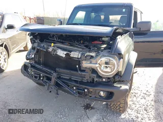 2022 Ford Bronco with VIN 1FMDE5BH9NLB25616, listed as a IAAI auction lot 41858725 with 34,162 mi miles. Bid and sale history available at carsss.com. Image 6.