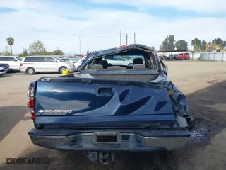 2006 Chevrolet Silverado 1500 LT1 with VIN 2GCEC13T061102551, listed as a IAAI auction lot 41735074 with 253,034 mi miles. Bid and sale history available at carsss.com. Image 17.