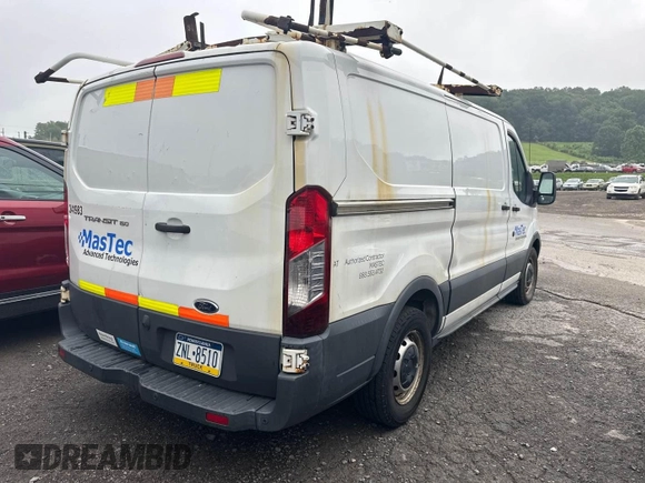 2017 Ford Transit z VIN 1FTYE1YM7HKA68331, wystawiony jako IAAI lot #42844533 z przebiegiem 223 598 mil mil oraz . Historia ofert i sprzedaży dostępna na DreamBid. Obrazek 31.