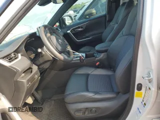 2022 Toyota RAV4 Hybrid XSE с VIN 2T3E6RFVXNW030847, выставлен на аукционе Copart как лот 57119115 с пробегом 64 757 миль миль и Списание • Salvage title. История ставок и продаж доступна на DreamBid. Изображение 7.