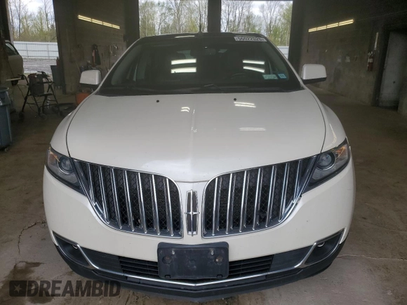 2011 Lincoln MKX with VIN 2LMDJ8JK6BBJ09965, listed as a Copart auction lot 56022025 with 161,183 mi miles and Clean Title. Bid and sale history available at DreamBid. Image 5.