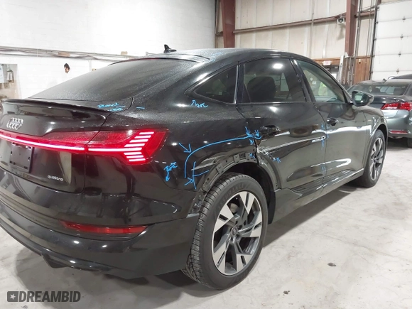 2021 Audi e-tron Sportback S line Premium with VIN WA11AAGE7MB037141, listed as a IAAI auction lot 41787822 with 31,834 mi miles. Bid and sale history available at carsss.com. Image 19.