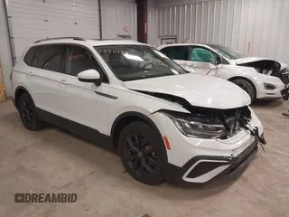 2024 Volkswagen Tiguan SE with VIN 3VVMB7AX6RM135219, listed as a IAAI auction lot 42311133 with 7,885 mi miles and . Bid and sale history available at DreamBid. Image 1.