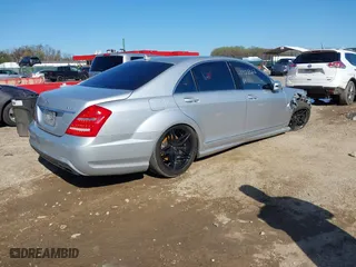 2010 Mercedes-Benz S-Class S 550 with VIN WDDNG8GB3AA317389, listed as a IAAI auction lot 41922862 with 219,260 mi miles. Bid and sale history available at carsss.com. Image 4.