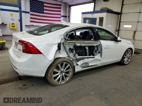 2018 Volvo S60 Inscription z VIN LYV402HK0JB171760, wystawiony jako Copart lot #45929395 z przebiegiem Nie podano mil oraz Szkoda całkowita • Salvage title. Historia ofert i sprzedaży dostępna na DreamBid. Obrazek 3.