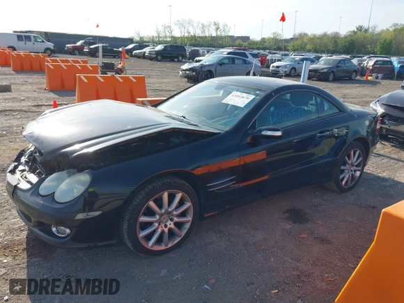 2007 Mercedes-Benz SL 550 с VIN WDBSK71F27F132696, выставлен на аукционе IAAI как лот 42053879 с пробегом 115 093 миль миль и . История ставок и продаж доступна на DreamBid. Изображение 14.
