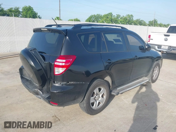 2010 Toyota RAV4 z VIN JTMZF4DV2AD017346, wystawiony jako IAAI lot #42641598 z przebiegiem 237 460 mil mil oraz . Historia ofert i sprzedaży dostępna na DreamBid. Obrazek 4.