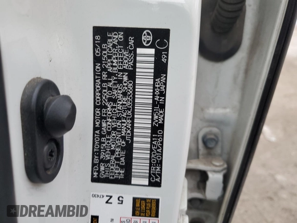 2018 Toyota Prius Two z VIN JTDKARFUXJ3553680, wystawiony jako Copart lot #88928815 z przebiegiem Nie podano mil oraz Szkoda całkowita • Salvage title. Historia ofert i sprzedaży dostępna na DreamBid. Obrazek 12.
