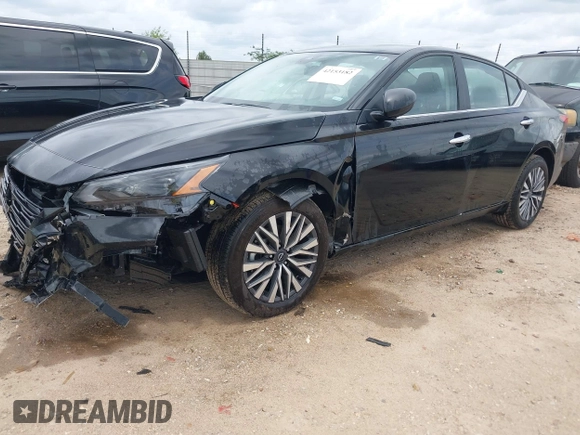 2025 Nissan Altima SV with VIN 1N4BL4DW1SN348584, listed as a IAAI auction lot 42153182 with 9,047 mi miles and . Bid and sale history available at DreamBid. Image 2.