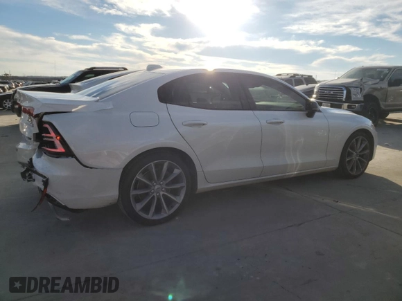2021 Volvo S60 Momentum with VIN 7JR102FZ3MG118709, listed as a Copart auction lot 41132994 with 52,568 mi miles. Bid and sale history available at carsss.com. Image 3.