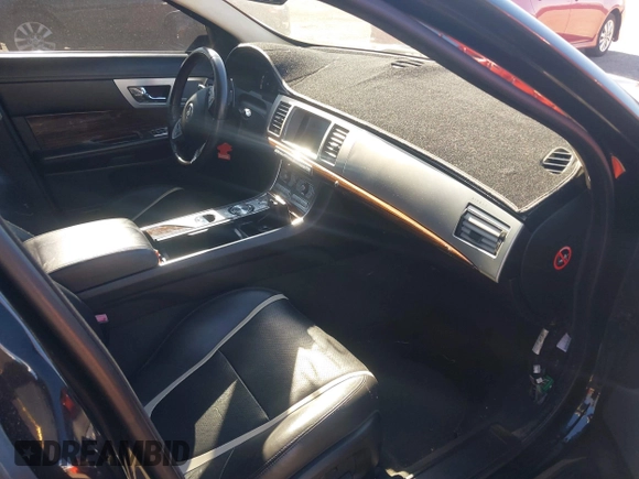 2012 Jaguar XF Portfolio with VIN SAJWA0HB5CLS40694, listed as a IAAI auction lot 41820189 with 1 mi miles. Bid and sale history available at carsss.com. Image 5.