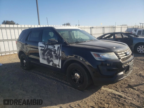 2016 Ford Utility Police Interceptor with VIN 1FM5K8ARXGGB43904, listed as a Copart auction lot 75942154 with 241,448 mi miles and Clean Title. Bid and sale history available at carsss.com. Image 4.