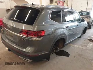 2021 Volkswagen Atlas SEL Premium z VIN 1V2TR2CA9MC589541, wystawiony jako IAAI lot #41848459 z przebiegiem 40 577 mil mil oraz . Historia ofert i sprzedaży dostępna na DreamBid. Obrazek 18.