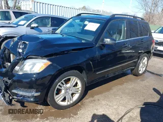 2013 Mercedes-Benz GLK with VIN WDCGG8JBXDG123692, listed as a IAAI auction lot 41578447 with 210,487 mi miles. Bid and sale history available at carsss.com. Image 17.