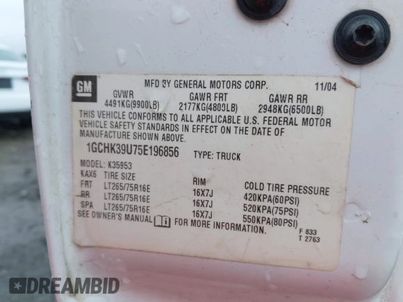 2005 Chevrolet Silverado 3500 z VIN 1GCHK39U75E196856, wystawiony jako IAAI lot #42270278 z przebiegiem Nie podano mil oraz . Historia ofert i sprzedaży dostępna na DreamBid. Obrazek 9.