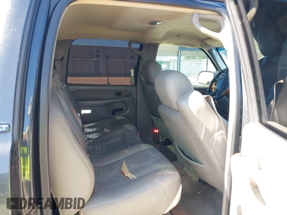 2003 GMC Sierra 1500HD SLE z VIN 1GTGC13U53F203980, wystawiony jako IAAI lot #41206524 z przebiegiem 309 414 mil mil oraz . Historia ofert i sprzedaży dostępna na DreamBid. Obrazek 8.