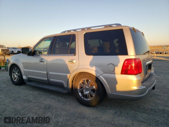 2003 Lincoln Navigator Luxury z VIN 5LMFU28R73LJ17499, wystawiony jako Copart lot #89354325 z przebiegiem 178 522 mil mil oraz Nie do naprawy • Non repairable. Historia ofert i sprzedaży dostępna na DreamBid. Obrazek 2.