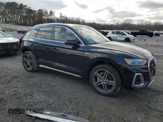 2021 Audi Q5 Premium Plus with VIN WA1E2AFY0M2029330, listed as a Copart auction lot 44717585 with 0 mi miles and Salvage Title. Bid and sale history available at carsss.com. Image 4.