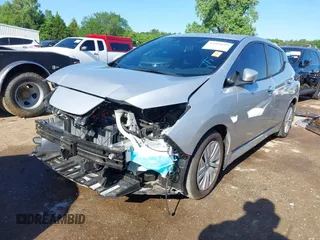 2025 Nissan LEAF S z VIN 1N4AZ1BV5SC550617, wystawiony jako IAAI lot #42295619 z przebiegiem 2 177 mil mil oraz . Historia ofert i sprzedaży dostępna na DreamBid. Obrazek 2.