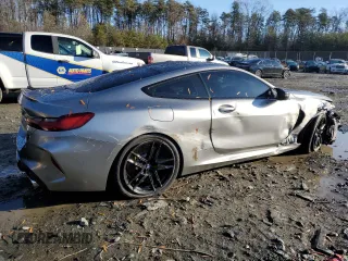 2020 BMW M8 z VIN WBSAE0C05LCD46660, wystawiony jako Copart lot #84676424 z przebiegiem 48 569 mil mil oraz Szkoda całkowita • Salvage title. Historia ofert i sprzedaży dostępna na DreamBid. Obrazek 3.