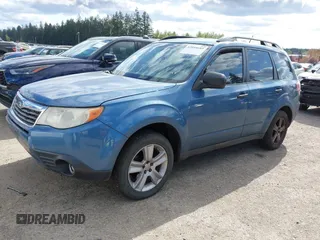 2010 Subaru Forester 2.5X with VIN JF2SH6BC9AH900007, listed as a IAAI auction lot 42095689 with 186,070 mi miles. Bid and sale history available at carsss.com. Image 2.