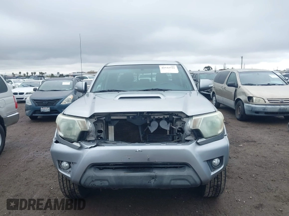 2014 Toyota Tacoma PreRunner with VIN 5TFJU4GN1EX052382, listed as a IAAI auction lot 41533721 with 165,245 mi miles. Bid and sale history available at carsss.com. Image 13.