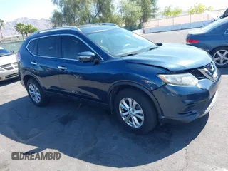 2015 Nissan Rogue SL with VIN 5N1AT2MV5FC927592, listed as a IAAI auction lot 42132041 with 174,536 mi miles and . Bid and sale history available at carsss.com. Image 17.