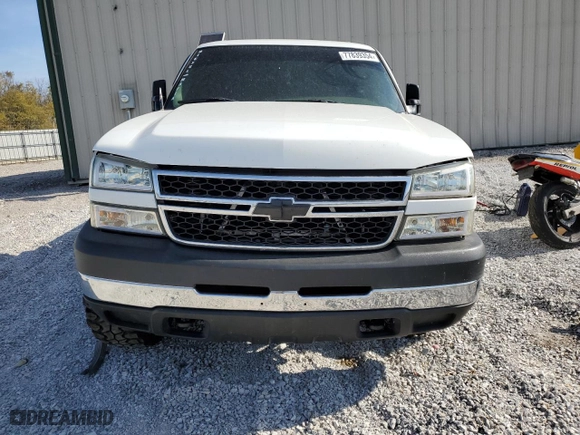 2006 Chevrolet Silverado 2500HD Work Truck with VIN 1GCHK23266F103922, listed as a Copart auction lot 77839354 with 226,749 mi miles and Salvage Title. Bid and sale history available at carsss.com. Image 5.