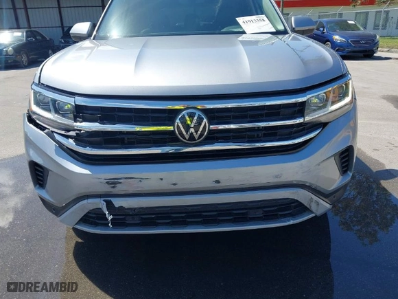 2022 Volkswagen Atlas 3.6L V6 SE w/Technology with VIN 1V2WR2CA2NC542530, listed as a IAAI auction lot 41913358 with 37,977 mi miles. Bid and sale history available at carsss.com. Image 6.