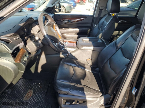 2019 Cadillac Escalade Luxury with VIN 1GYS3BKJ2KR115063, listed as a Copart auction lot 84330804 with 43,600 mi miles and Clean Title. Bid and sale history available at carsss.com. Image 7.