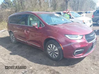 2021 Chrysler Pacifica Hybrid Limited z VIN 2C4RC1S7XMR526887, wystawiony jako IAAI lot #42016013 z przebiegiem 51 913 mil mil oraz . Historia ofert i sprzedaży dostępna na DreamBid. Obrazek 1.