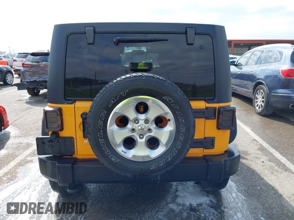 2013 Jeep Wrangler Unlimited Sport z VIN 1C4BJWDG6DL544197, wystawiony jako IAAI lot #41968556 z przebiegiem 121 101 mil mil oraz . Historia ofert i sprzedaży dostępna na DreamBid. Obrazek 17.