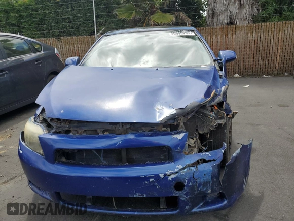 2008 Scion tC Spec z VIN JTKDE167780257965, wystawiony jako Copart lot #56698295 z przebiegiem 141 297 mil mil oraz Szkody całkowita. Historia ofert i sprzedaży dostępna na DreamBid. Obrazek 5.
