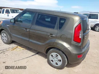 2013 Kia Soul with VIN KNDJT2A52D7549343, listed as a IAAI auction lot 42054180 with 124,457 mi miles and . Bid and sale history available at DreamBid. Image 3.