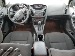 2017 Ford Focus SE z VIN 1FADP3F29HL291329, wystawiony jako Copart lot #58964155 z przebiegiem 102 506 mil mil oraz Czysty tytuł • Clean title. Historia ofert i sprzedaży dostępna na DreamBid. Obrazek 8.