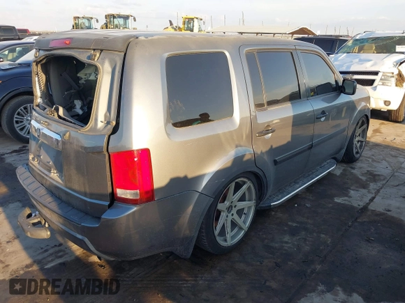 2009 Honda Pilot LX z VIN 5FNYF38259B009896, wystawiony jako IAAI lot #41506720 z przebiegiem 242 072 mil mil oraz . Historia ofert i sprzedaży dostępna na DreamBid. Obrazek 4.