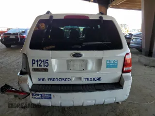 2011 Ford Escape Hybrid z VIN 1FMCU4K34BKC19594, wystawiony jako Copart lot #49479845 z przebiegiem 399 809 mil mil oraz Szkoda całkowita • Salvage title. Historia ofert i sprzedaży dostępna na DreamBid. Obrazek 6.