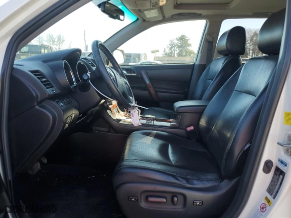 2011 Toyota Highlander Limited with VIN 5TDYK3EH0BS029902, listed as a Copart auction lot 44209425 with 243,713 mi miles and Salvage Title. Bid and sale history available at carsss.com. Image 7.