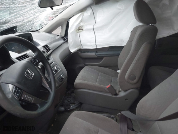 2015 Honda Odyssey LX with VIN 5FNRL5H26FB079654, listed as a IAAI auction lot 41983298 with 88,406 mi miles. Bid and sale history available at carsss.com. Image 5.