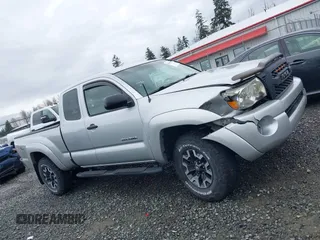 2006 Toyota Tacoma with VIN 5TEUU42N56Z275054, listed as a IAAI auction lot 41835497 with 166,076 mi miles. Bid and sale history available at carsss.com. Image 13.
