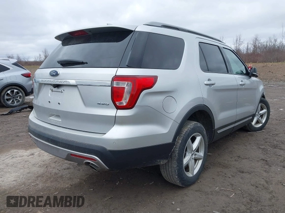 2017 Ford Explorer XLT with VIN 1FM5K8D81HGD94315, listed as a IAAI auction lot 41815160 with 97,022 mi miles and . Bid and sale history available at carsss.com. Image 4.
