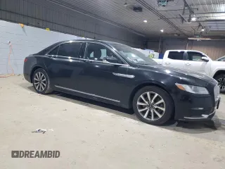 2017 Lincoln Continental Livery with VIN 1LN6L9HK8H5624120, listed as a Copart auction lot 82620934 with 297,342 mi miles and Clean Title. Bid and sale history available at carsss.com. Image 4.