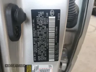 2005 Toyota Camry STD z VIN 4T1BE32K75U044292, wystawiony jako Copart lot #55299475 z przebiegiem 200 449 mil mil oraz Szkoda całkowita • Salvage title. Historia ofert i sprzedaży dostępna na DreamBid. Obrazek 12.