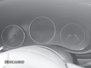 2023 Mazda 3 Premium Plus z VIN 3MZBPBEY6PM353118, wystawiony jako IAAI lot #42214522 z przebiegiem Nie podano mil oraz . Historia ofert i sprzedaży dostępna na DreamBid. Obrazek 14.