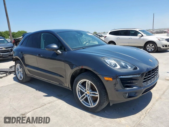2018 Porsche Macan with VIN WP1AA2A50JLB22704, listed as a Copart auction lot 65922525 with 37,370 mi miles and Salvage title. Bid and sale history available at DreamBid. Image 4.