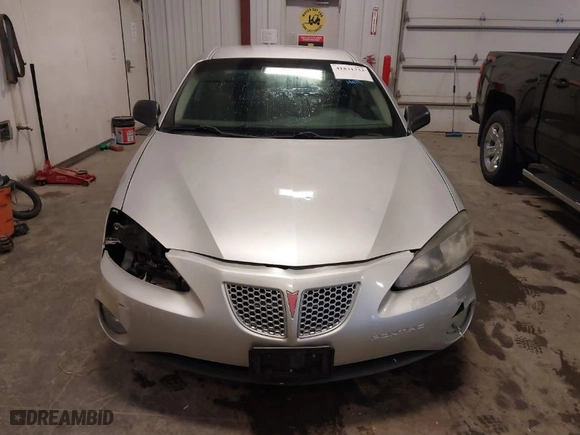 2005 Pontiac Grand Prix with VIN 2G2WP522551179332, listed as a IAAI auction lot 41831733 with 216,700 mi miles. Bid and sale history available at carsss.com. Image 13.