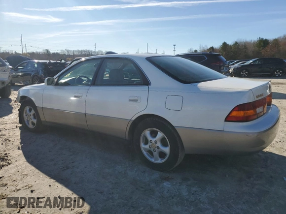 1997 Lexus ES 300 Luxury Sport Sdn with VIN JT8BF22GXV0075999, listed as a Copart auction lot 81456074 with 113,822 mi miles and Clean Title. Bid and sale history available at carsss.com. Image 2.