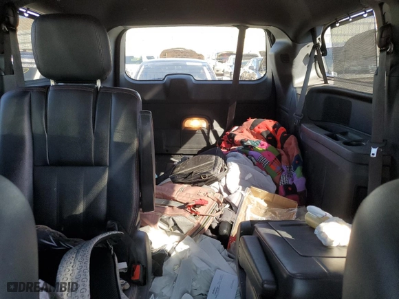 2017 Dodge Grand Caravan GT with VIN 2C4RDGEG7HR760518, listed as a Copart auction lot 48253065 with 117,417 mi miles and Salvage Title. Bid and sale history available at carsss.com. Image 10.
